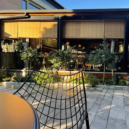 Dim's & Restaurant 호텔 코르처