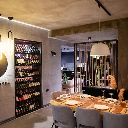 Otel Dim's & Restaurant