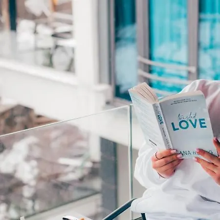 Dim's & Restaurant 4* كورتشي