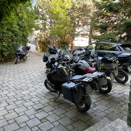 Dim's & Restaurant 호텔 4*