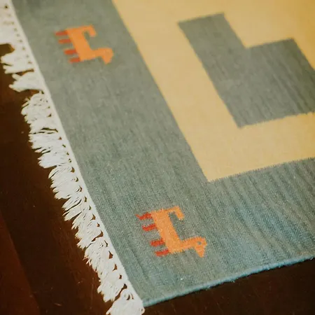 فندق Dim's & Restaurant كورتشي