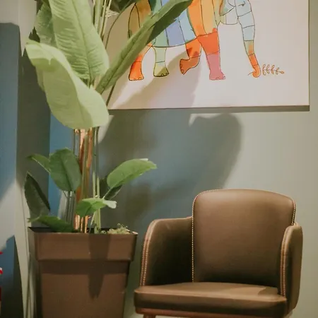 Dim's & Restaurant فندق كورتشي