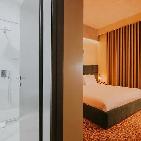 Dim's & Restaurant فندق كورتشي