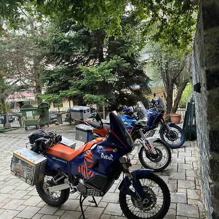 فندق Dim's & Restaurant 4*