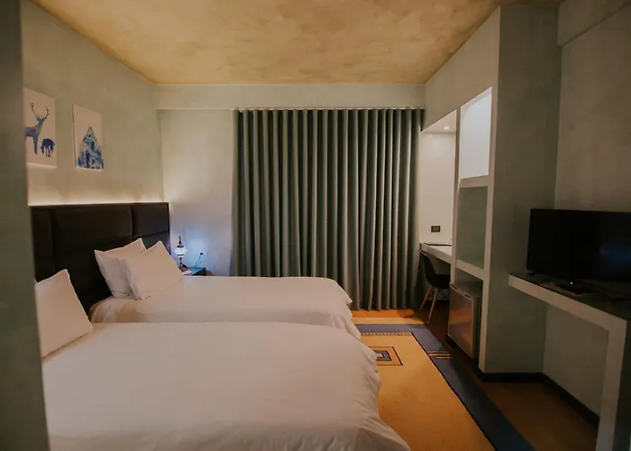 酒店 Dim's & Restaurant 4*