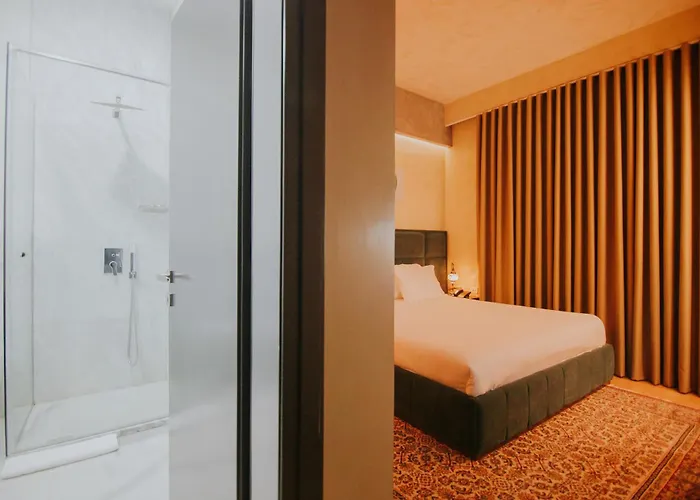 Dim's & Restaurant 酒店 科尔察