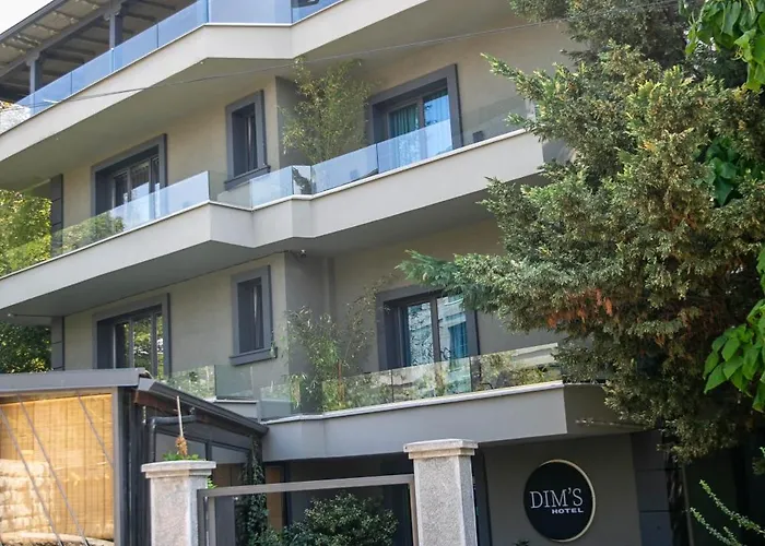 Dim's & Restaurant 4* 科尔察