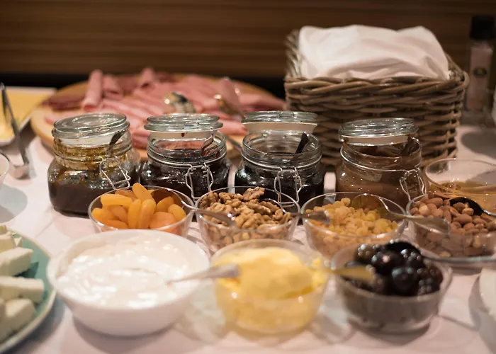 Dim's & Restaurant 4* 科尔察